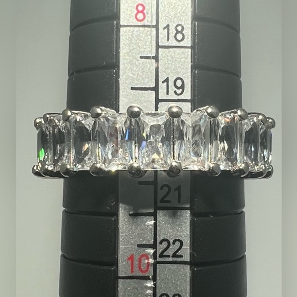5/16–31 Eternity Band w/ Emerald Cut Crystals - Picture 3 of 3